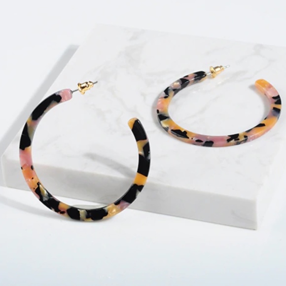 Jewelry - 🆕 Resin Acrylic Hoop Earrings